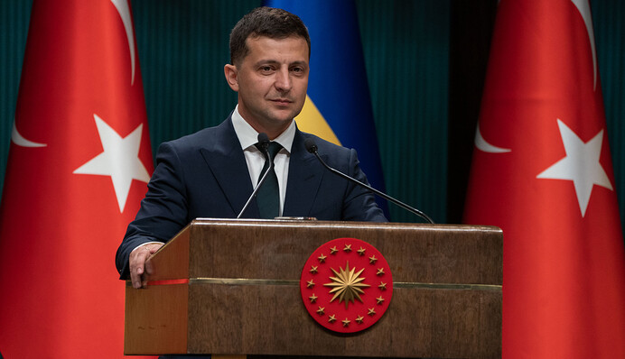 Методи Лукашенка та Берлусконі: чому Зеленський досягає успіху