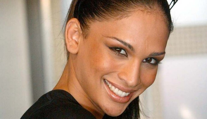 Відома модель-трансгендер померла загадковою смертю: чоловік зірки не вірить у самогубство