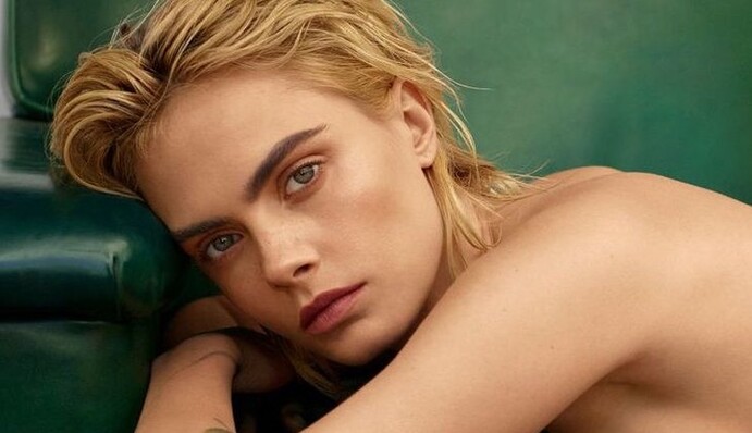 Кара Делевинь снялась обнаженной для модного глянца: теперь все знают о ее маленьком личном тату