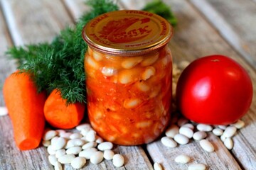 Салат з овочів та квасолі: простий рецепт заготовки на зиму