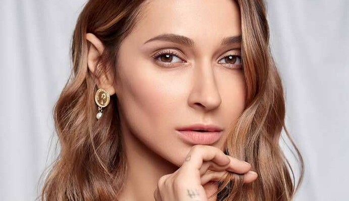 TAYANNA травмувалася перед концертом: співачці заборонили рухатися