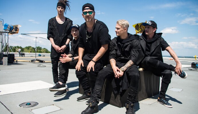 MOZGI ко Дню Независимости запели на украинском: это история о светлом будущем через призму настоящего