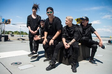 MOZGI до Дня Незалежності заспівали українською: це історія про світле майбутнє через призму сьогодення