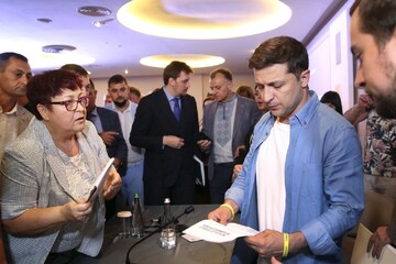 Як отримати 12,5 млн грн: навіщо Зеленському вирощувати донощиків