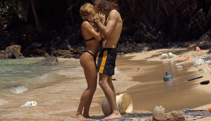 Найбрудніший фільм: Pornhub запустив кампанію по очищенню океанів від пластику