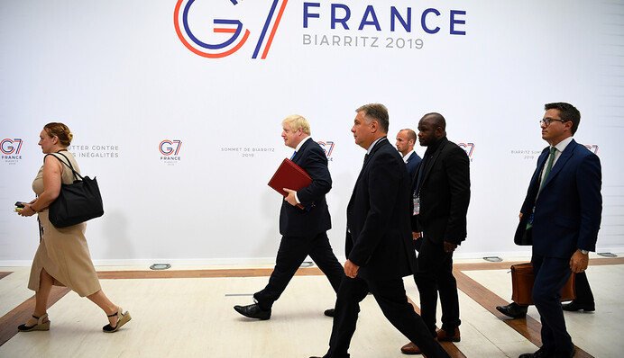 Вже не торт: чому Україні має бути байдужа участь Росії у 