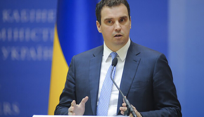 Айварас і його команда: хто і як буде відмивати 