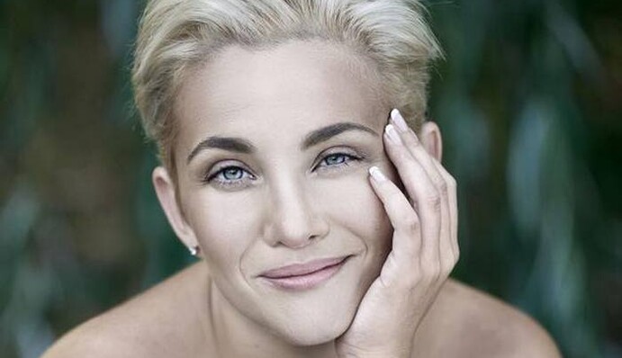 Украинская актриса и телеведущая родила третьего ребенка: трогательное фото из роддома