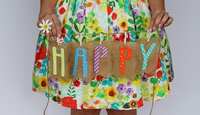 Вітаємо з днем народження креативно: 15 шпаргалок для всієї родини