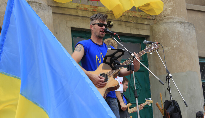 Путин, приди: как живет прифронтовой Донбасс