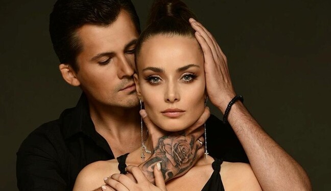 Громкий роман на 