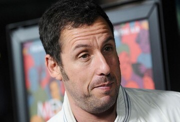 Адаму Сендлеру - 53: стількох двійників немає ні в однієї зірки Голлівуду, і ось кращі з них