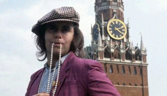 Коллекция больше, чем в Кремле: Элтон Джон похвастался своими сокровищами