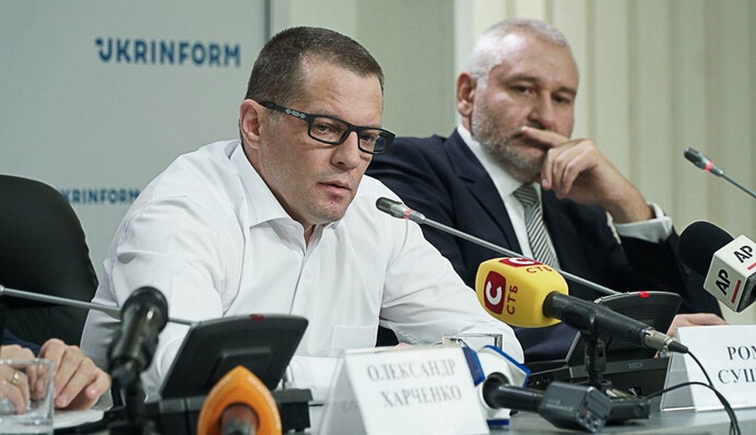 Це як на швидкості 200 км/год врізатися в скелю: що Сущенко розповів журналістам в Києві