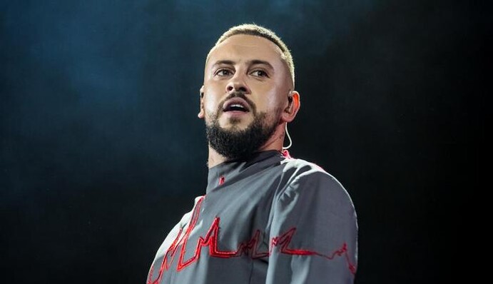 MONATIK выпустил новый клип, но фанаты не поняли пометку 18+: видео