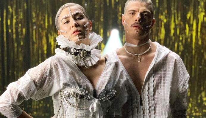 MARUV відрізнилася дивним подарунком до весілля Кухар на 