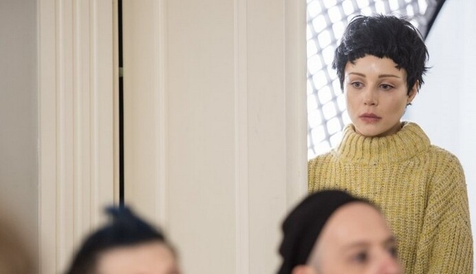 У YouTube з'явився фільм з Тіною Кароль в головній ролі: в ньому вона брюнетка з короткою стрижкою