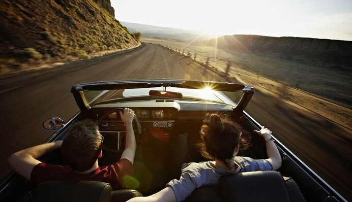 Ученые назвали песни, опасные для прослушивания за рулем