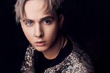 Український співак потрапив в список найкрасивіших людей світу: в ньому також Кіт Герінґтон і Бред Пітт