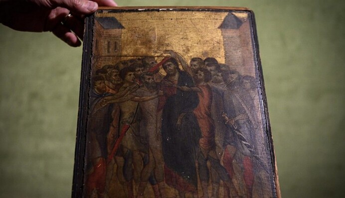 На кухні француженки знайшли картину XIII століття: вона і не думала, скільки коштує ця 