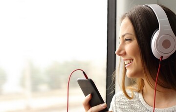 Названо 12 кращих пісень про кохання 2019 року: ось вони