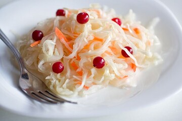 Квашена капуста на зиму: простий покроковий рецепт улюбленої закуски