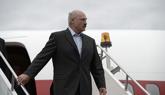 Останній диктатор Європи: навіщо Лукашенко потрібна дружба з Україною