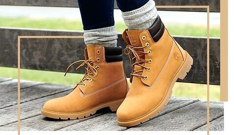 Модные тренды осени: 10 вариантов стильной обуви на октябрь