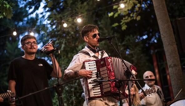 Сергей Михалок выпустил клип к 5-летию группы Brutto: видео