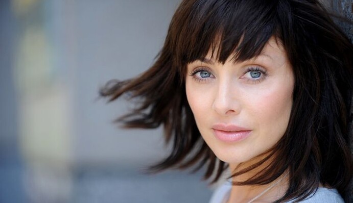 44-летняя Натали Имбрулья родила первенца: фаны певицы расхвалили имя малыша