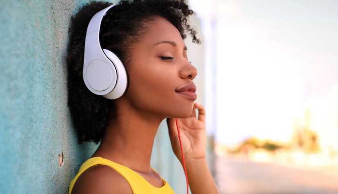 Именитый журнал о музыке собрал 200 лучших песен 2010-х: кто в топе рейтинга