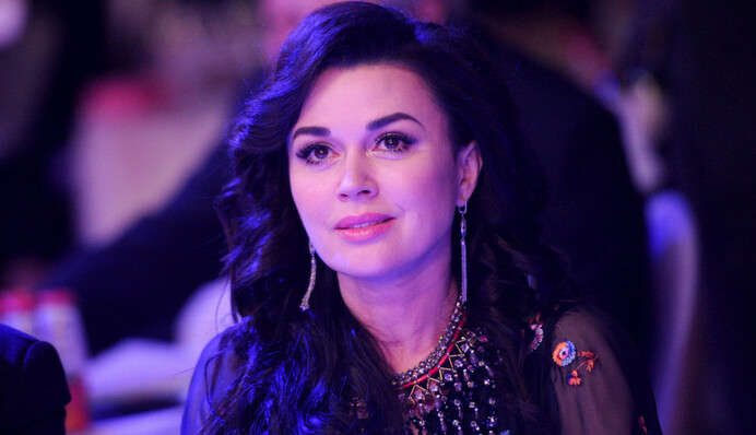 Болезнь Анастасии Заворотнюк: самые громкие слухи об актрисе и ее лечении