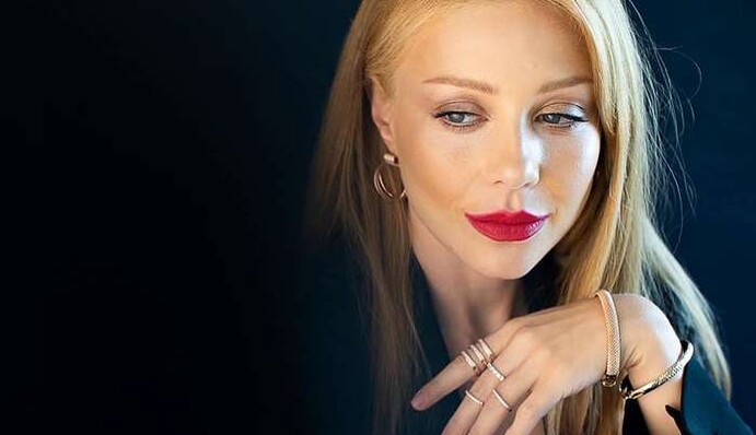 Наперекор всем: Тина Кароль объяснила свое решение отправить сына в Англию