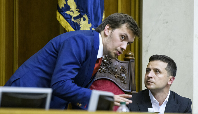 Програма уряду: країна мрій або мрійники в країні