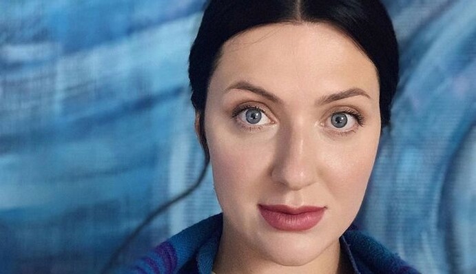 Я не голодная сексуальная дикарка: жена Бабкина резко ответила на критику ее 