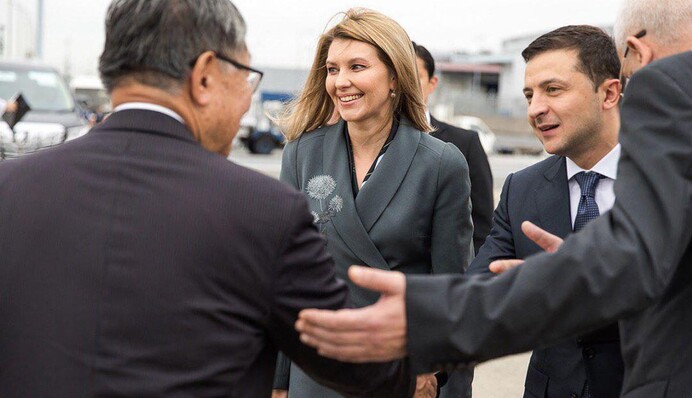 У мережі обговорюють образ Олени Зеленської на прийомі в Японії: чому перша леді в чорному