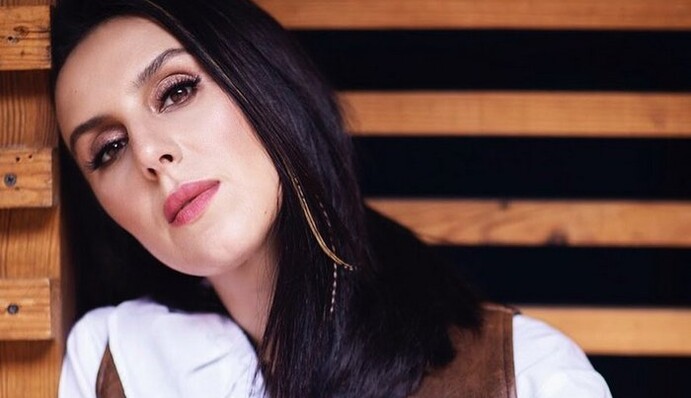 Майже ноги не оголюю: Джамала розповіла про спадкове захворювання