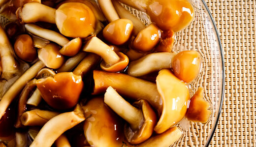 Маринованные маслята на зиму: простой рецепт любимой закуски