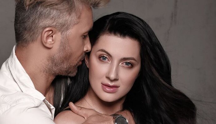 Ваша любовь заряжает: Сергей Бабкин растрогал дуэтом с женой