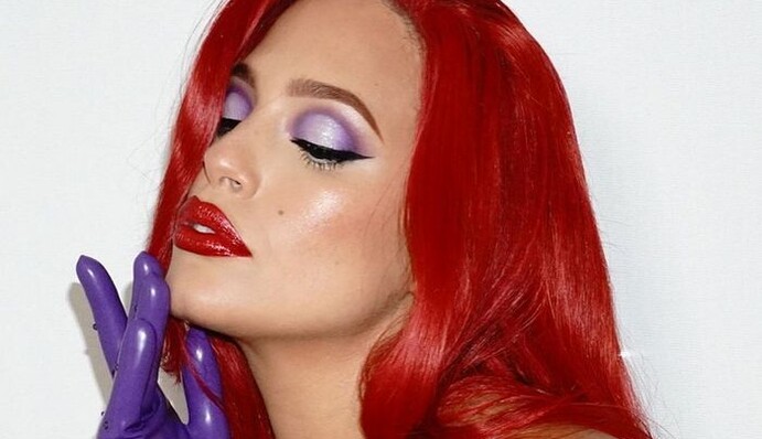 Беременная Эшли Грэм выбрала на Хэллоуин сексуальный наряд