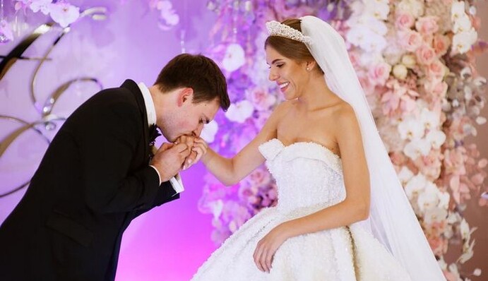 Украинская певица показала трогательные кадры со своей свадьбы в новом клипе: видео
