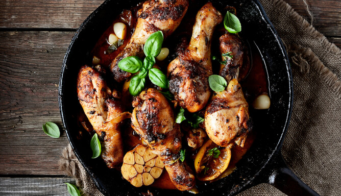 Кокован, або курка в вині з грибами: простий рецепт і хороша ідея для вечері