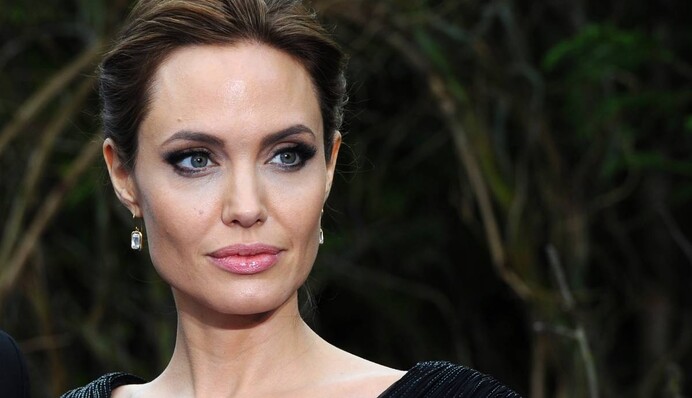 Анджеліну Джолі евакуювали зі знімального майданчика Marvel через бомбу часів Другої світової війни