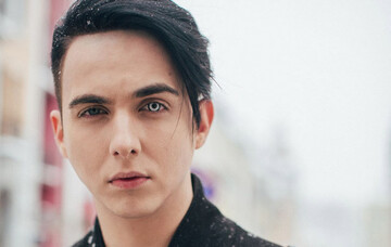 Відкрита шпилька біля подушки: MELOVIN поділився моторошною історією