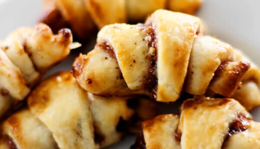 Домашні рогалики з начинкою: простий рецепт улюбленого десерту до чаю