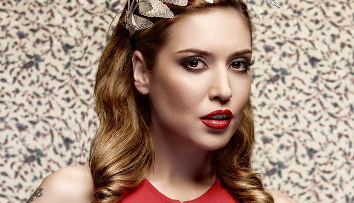 Экс-солистка 