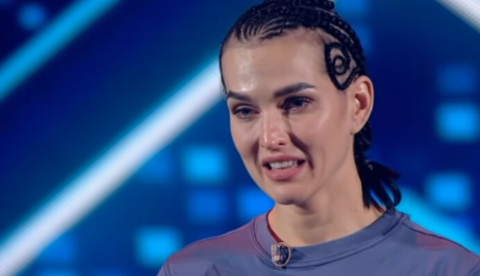 Участница Х-фактора нарушила правила и осталась на шоу вопреки решению судей