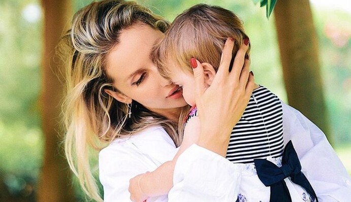 Лобода показала рідкісні фото з маленькою донькою: фани розчулились