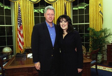 На роль Білла Клінтона в серіалі 