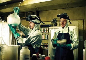 Хіміків-фанатів серіалу 